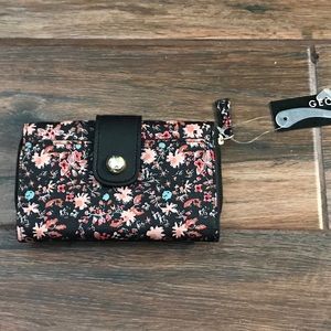 NWT George brand tri-fold wallet